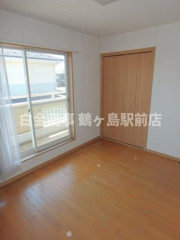 坂戸市鶴舞中古戸建の洋室