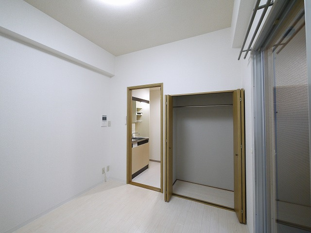 シティパレスＪＲ奈良Ｐ７の居間・リビング|ゆったりとした居間です