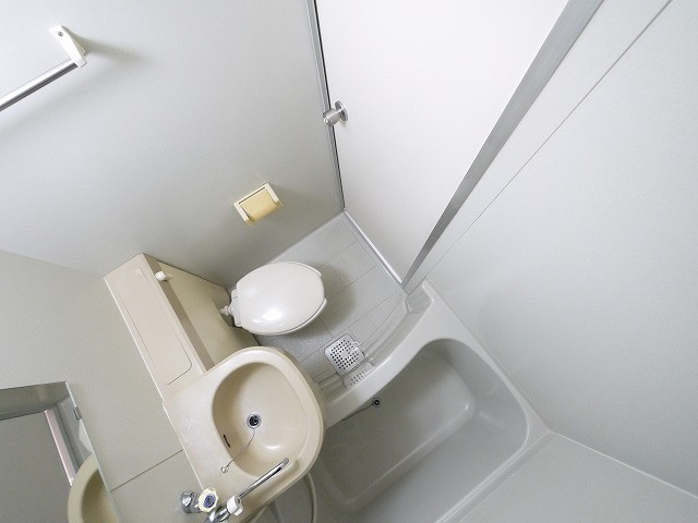 シティパレスＪＲ奈良Ｐ７の浴室|きれいなお風呂です