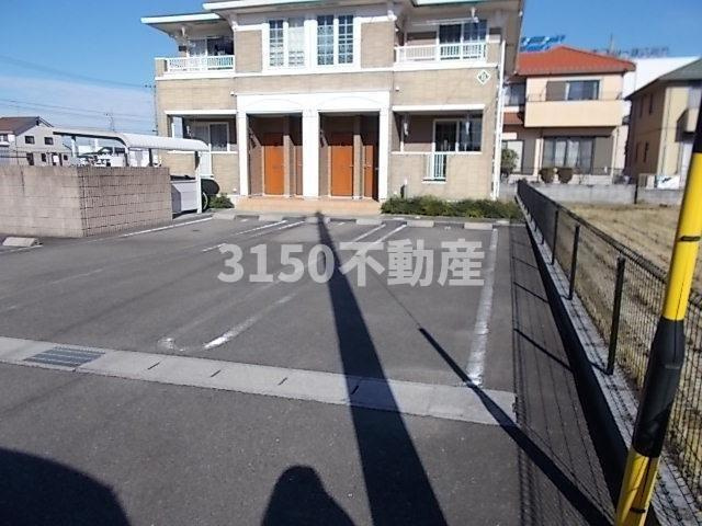 グランシャリオⅡの駐車場