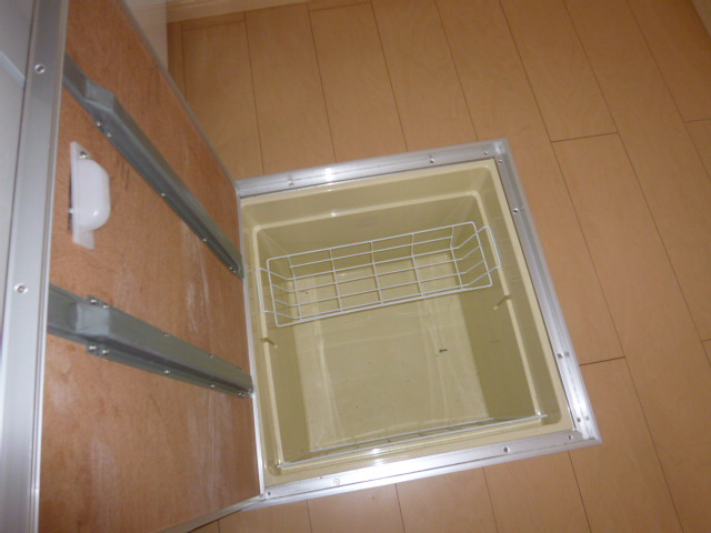 ＳＵＮ’Ｓ　ＧＡＲＤＥＮ中央Ⅲの収納|床下収納