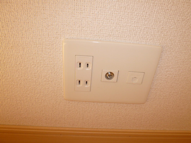 ＳＵＮ’Ｓ　ＧＡＲＤＥＮ中央Ⅲの設備|電話モジュラー・ＴＶジャック