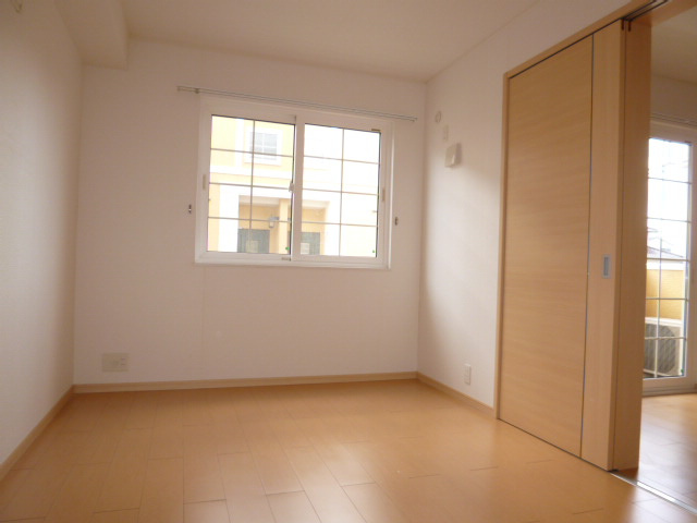 ＳＵＮ’Ｓ　ＧＡＲＤＥＮ中央Ⅲの寝室|洋室