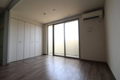 【洋室】 | メゾンルミエール