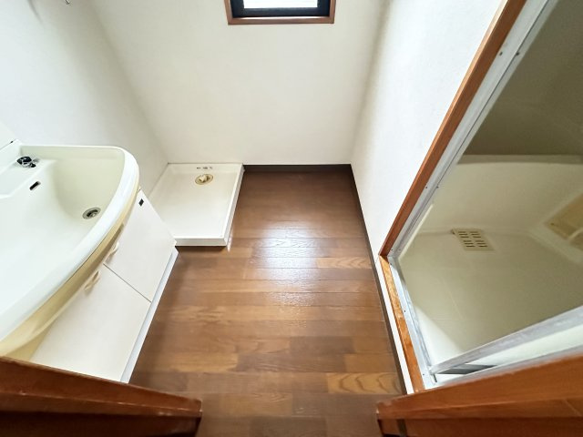 エトワール城見の洗面所