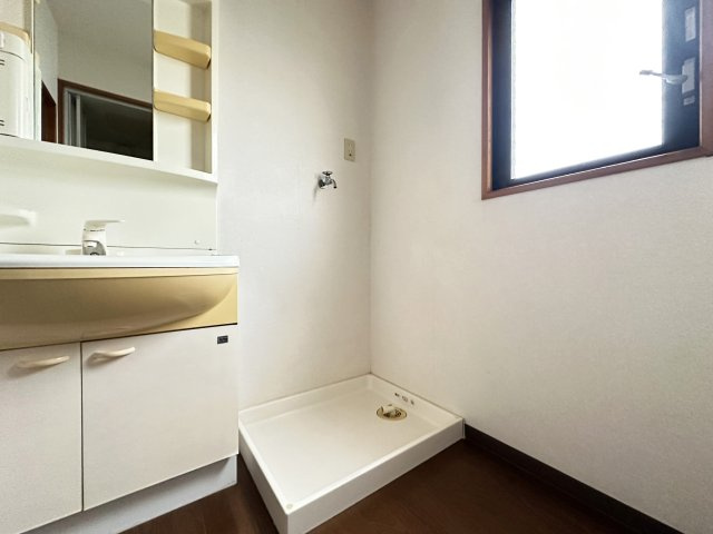 エトワール城見の洗面所