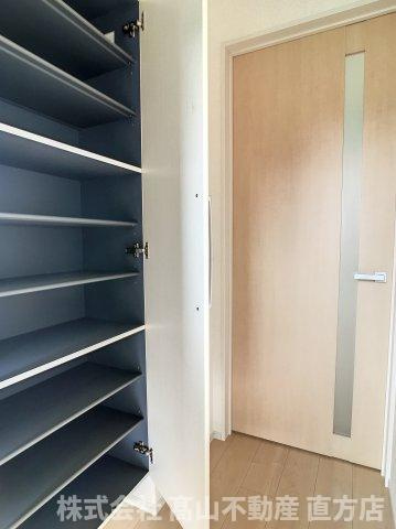 ニューメゾン感田Ａの収納