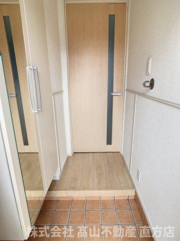 ニューメゾン感田Ａの玄関