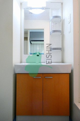 【洗面所】 | No.111 CLUB ORIENT BLD TRADING TOWER（オリエントNo.111） | シンプルで使いやすい洗面台です！