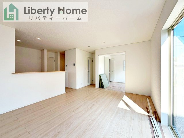 石岡市東光台第4　新築戸建　3号棟の居間・リビング