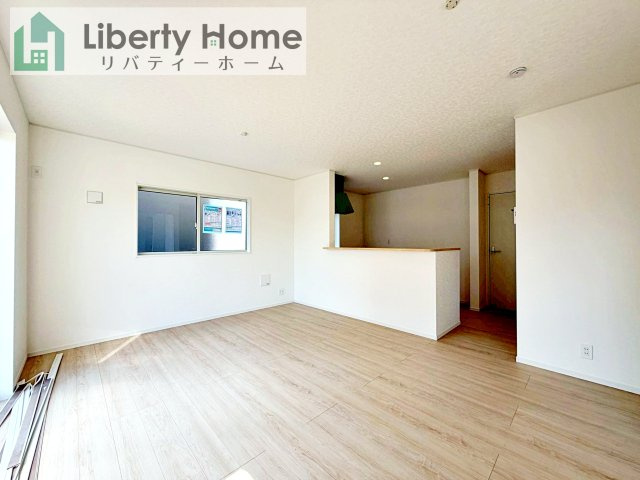 石岡市東光台第4　新築戸建　3号棟の居間・リビング