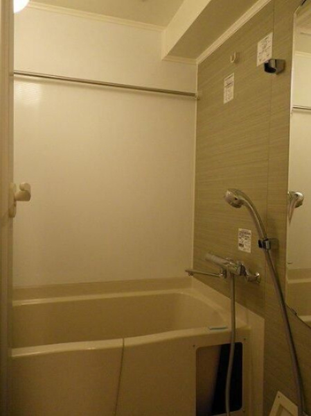 ルーブル亀戸の浴室