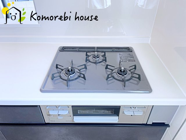第1　見沼区東宮下　新築一戸建て　ハートフルタウン　Aのキッチン|使いやすいキッチンです