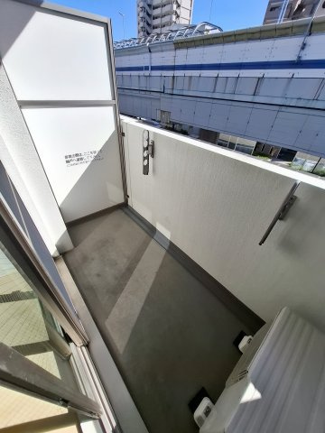 セレニテ甲子園Iのバルコニー