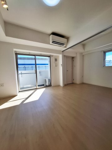 セレニテ甲子園Iの居間・リビング