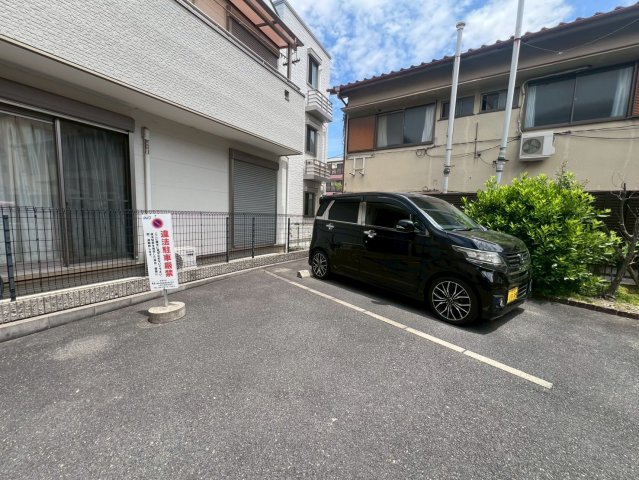 クオーレ千里の駐車場