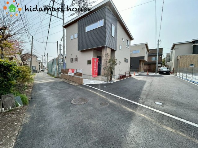 グリーンガーデン大宮大和田　新築戸建　Aの前面道路含む現地写真