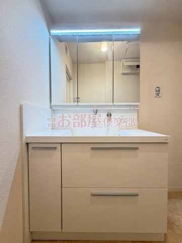 MAST東櫛原　B棟の洗面所|明るい洗面所です