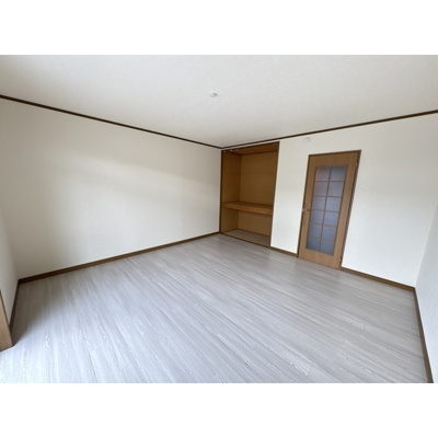 【内装】 | サンワハイツ７号棟 | 明るい室内です