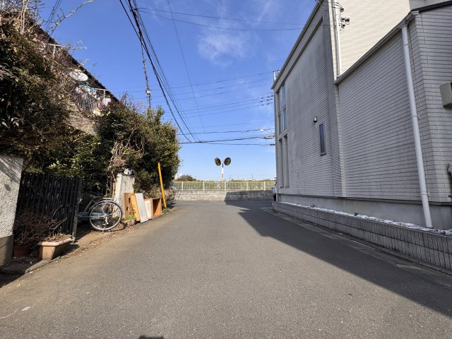 練馬区西大泉町 限定1区画の前面道路含む現地写真|西大泉町の落ち着いた住宅地
建築条件はございません
お好きなハウスメーカーで理想の邸宅を建築いただけます