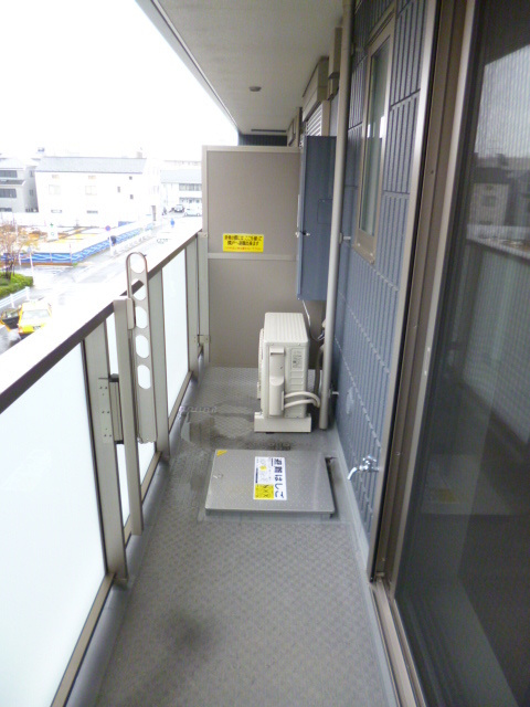 （シニア限定）へーベルVillage　鶴見市場のバルコニー|★バルコニーに蛇口もあります★