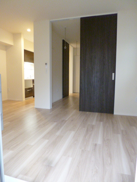 （シニア限定）へーベルVillage　鶴見市場の居間・リビング|★広々リビング（LDK）11.8帖★
