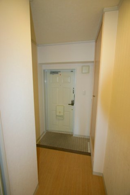 【玄関】 | パークヴィラ | ※同タイプの写真となり、実際のお部屋とは異なる場合があります