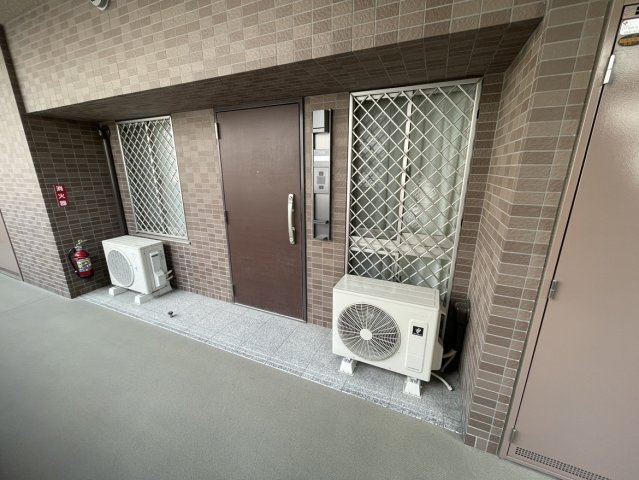 アルファステイツ市駅西の玄関