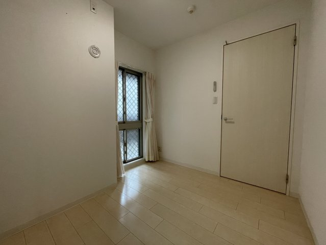 アルファステイツ市駅西の洋室