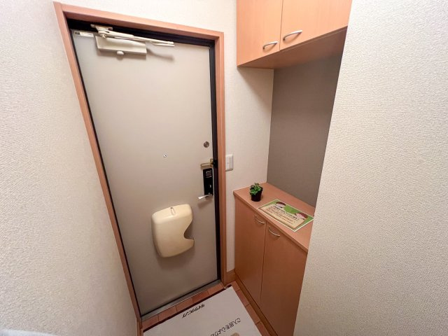 シャトルの玄関