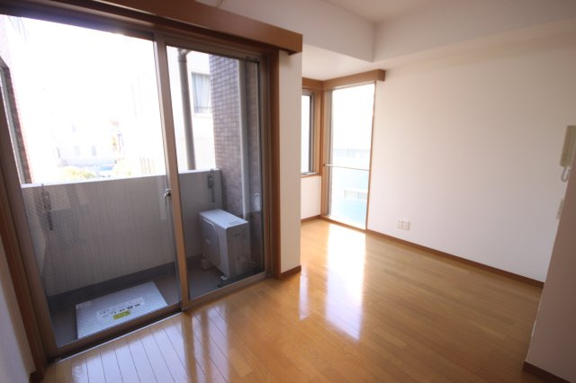 【居間・リビング】