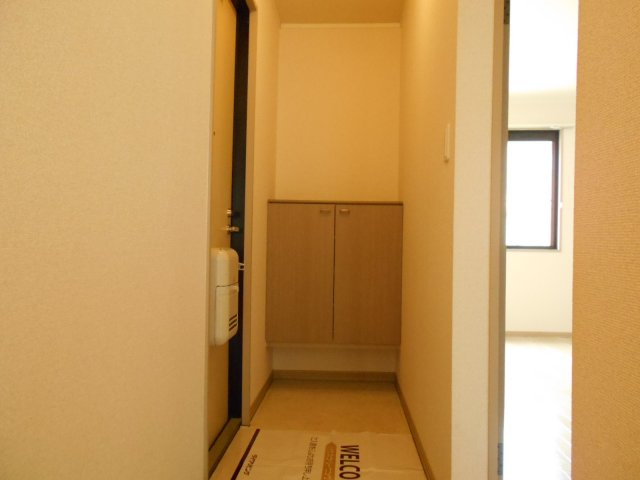 メゾン　ソレイユの玄関