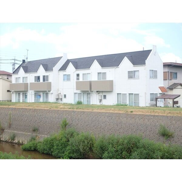 コーポラスアイレの外観