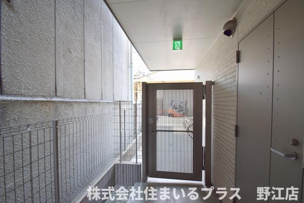 アンプルールフェール今津のエントランス