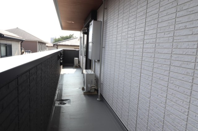 熊本市中央区水前寺５丁目のアパートのバルコニー
