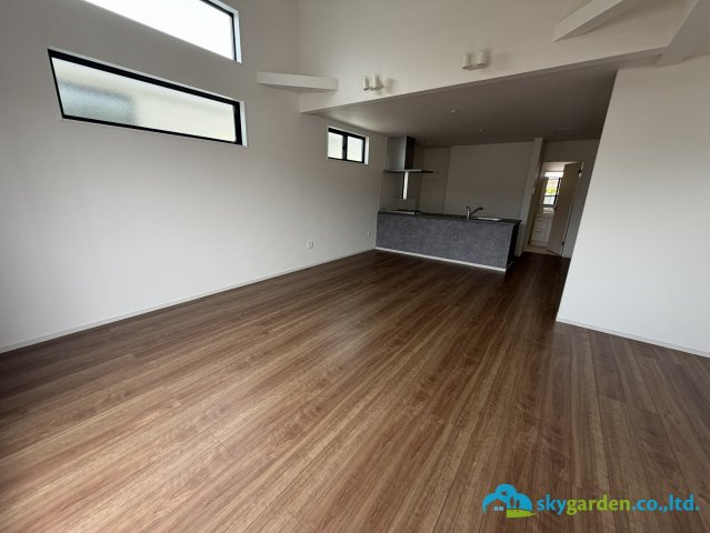 平塚市黒部丘２期　新築戸建　全２棟　１号棟の居間・リビング