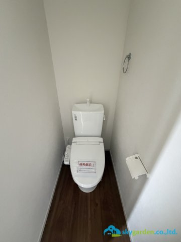 平塚市黒部丘２期　新築戸建　全２棟　１号棟のトイレ