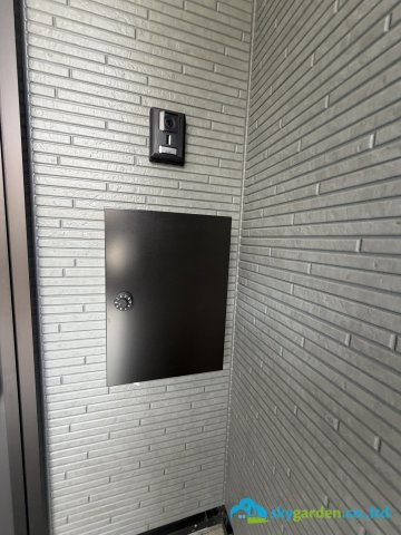 平塚市黒部丘２期　新築戸建　全２棟　１号棟の玄関