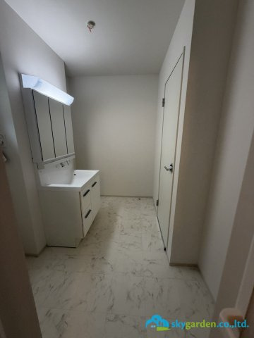 平塚市黒部丘２期　新築戸建　全２棟　１号棟の脱衣所