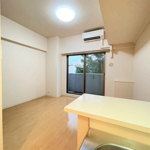 グランルージュ栄 Ⅱの居間・リビング