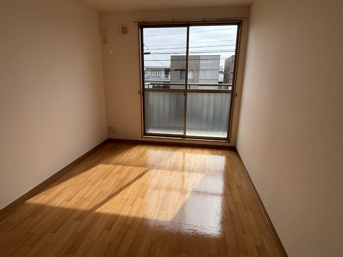 リースランドネオス春日壱番館　Ａの洋室