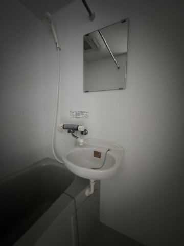イースト西代の洗面所