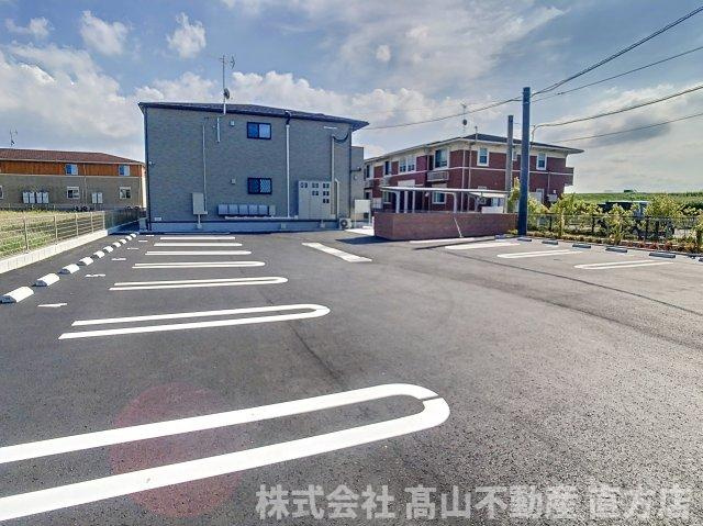 ボニート・アンジュⅢの駐車場