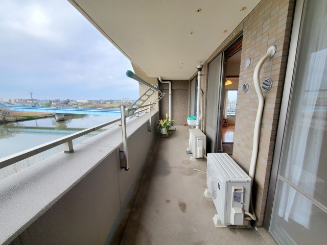 ダイアパレス吉川の洋室|個人の部屋や寝室として使える洋室です