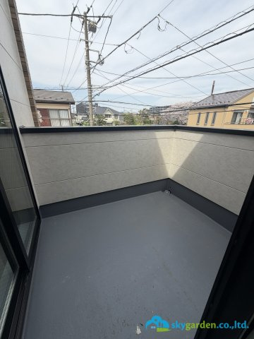 平塚市黒部丘２期　新築戸建　全２棟　2号棟のバルコニー