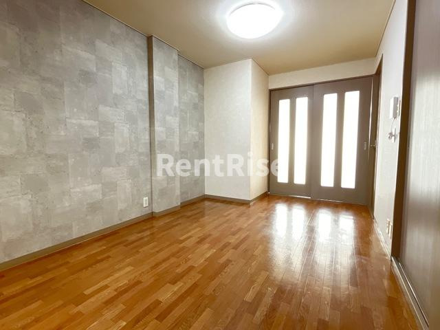 フォーシーズンの居間・リビング|ダイニング