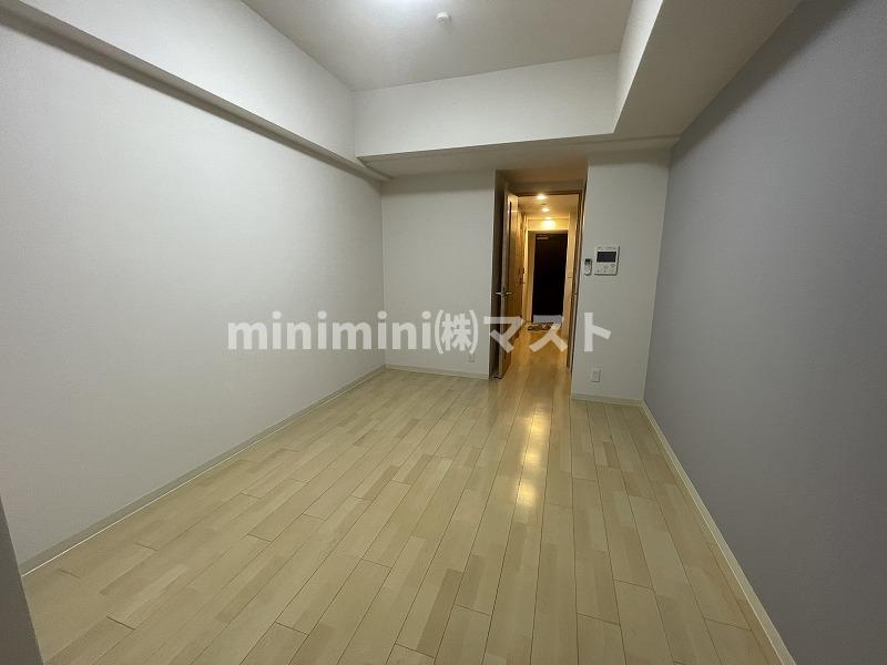 プライムアーバン御堂筋本町の居間・リビング