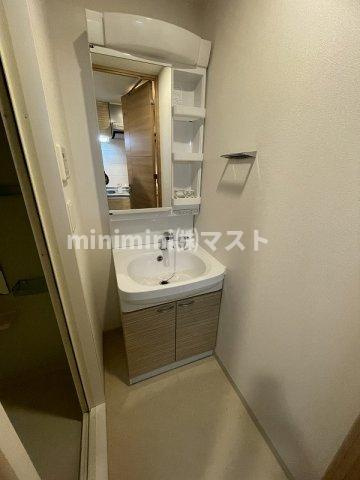 プライムアーバン御堂筋本町の洗面所