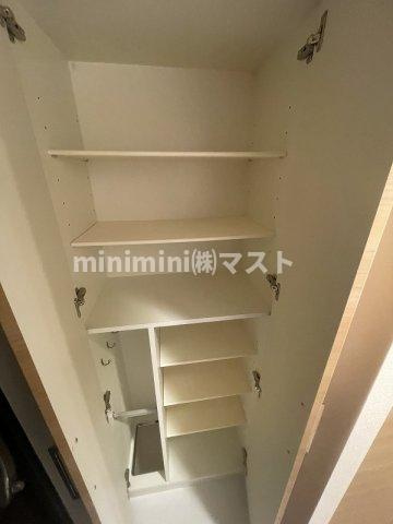 プライムアーバン御堂筋本町の玄関
