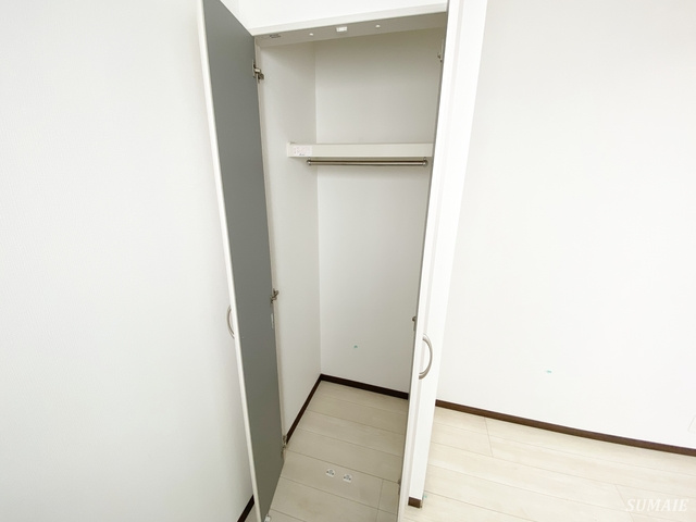 ブルーム浦和元町の寝室|クローゼットもあります☆